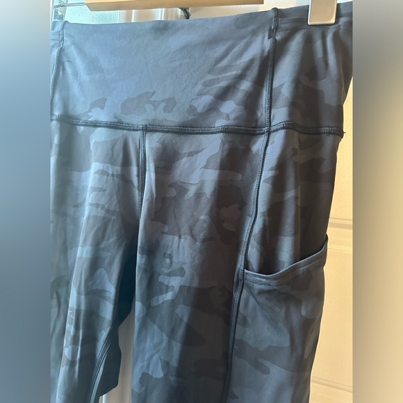 Lululemon Fast and Free High-Rise Crop II 23" *Non-Reflective - Picture 4 of 6